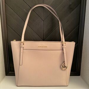 MICHAEL Michael Kors Voyager East/West Leather Tote | Pink • Gold Hardware | EUC